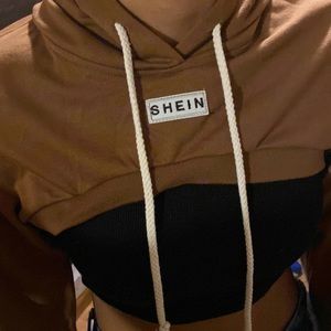 SHEIN Brown. Flared Sleeve Crop Top